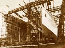 El Titanic y el Olimpic en las Gradas del Astillero.